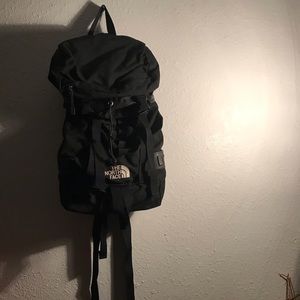 SOLD ⚠️ The North Face Hiking Backpack